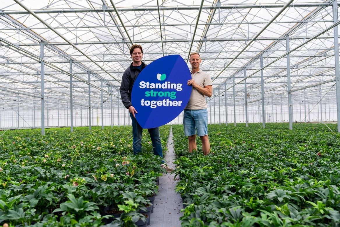 Standingstrong1
